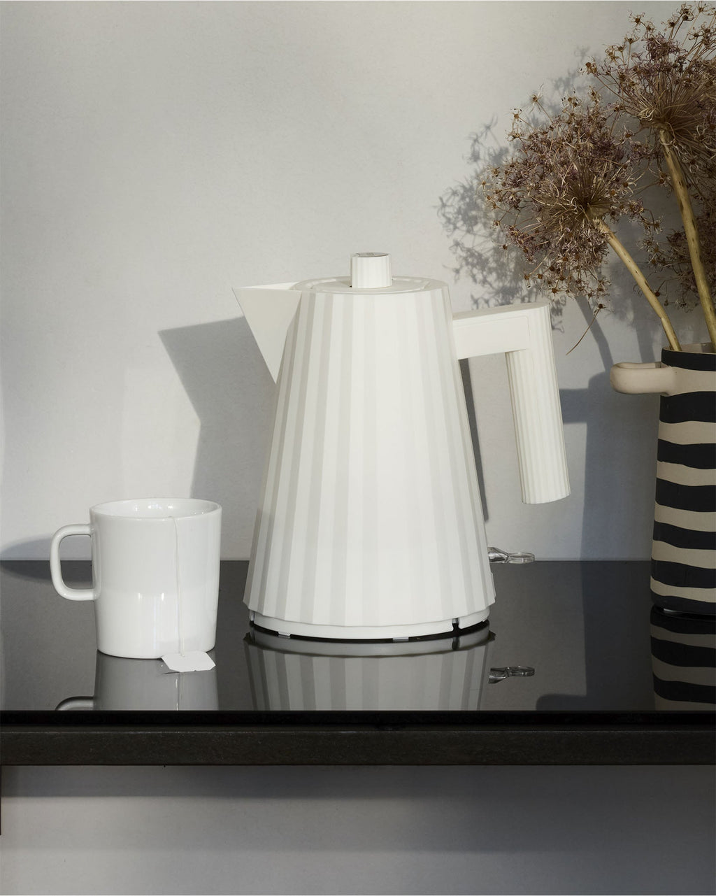 PAVA ELECTRICA HERVIDORA PLISSE WHITE